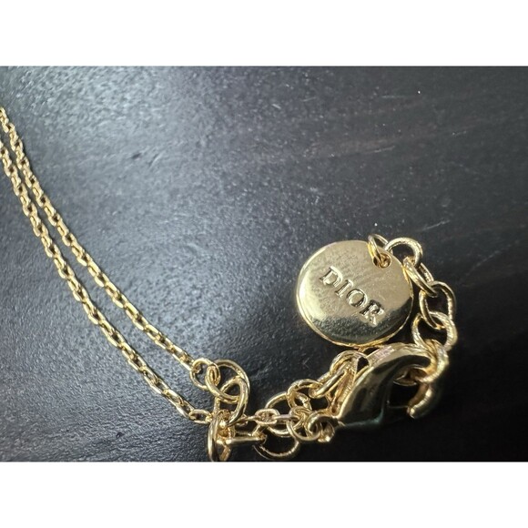 Christian Dior Stamped CD Authentic Magenta Crystals Medallion Necklace Chai - Picture 5 of 16